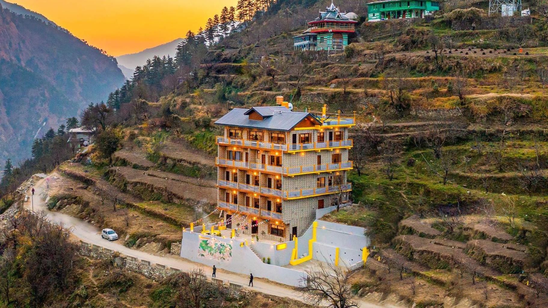 The Hosteller Tirthan Valley Gushaini Экстерьер фото