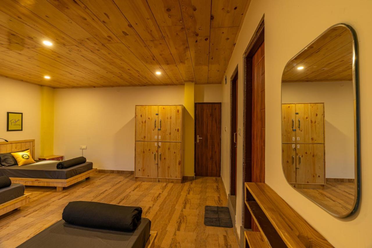The Hosteller Tirthan Valley Gushaini Экстерьер фото